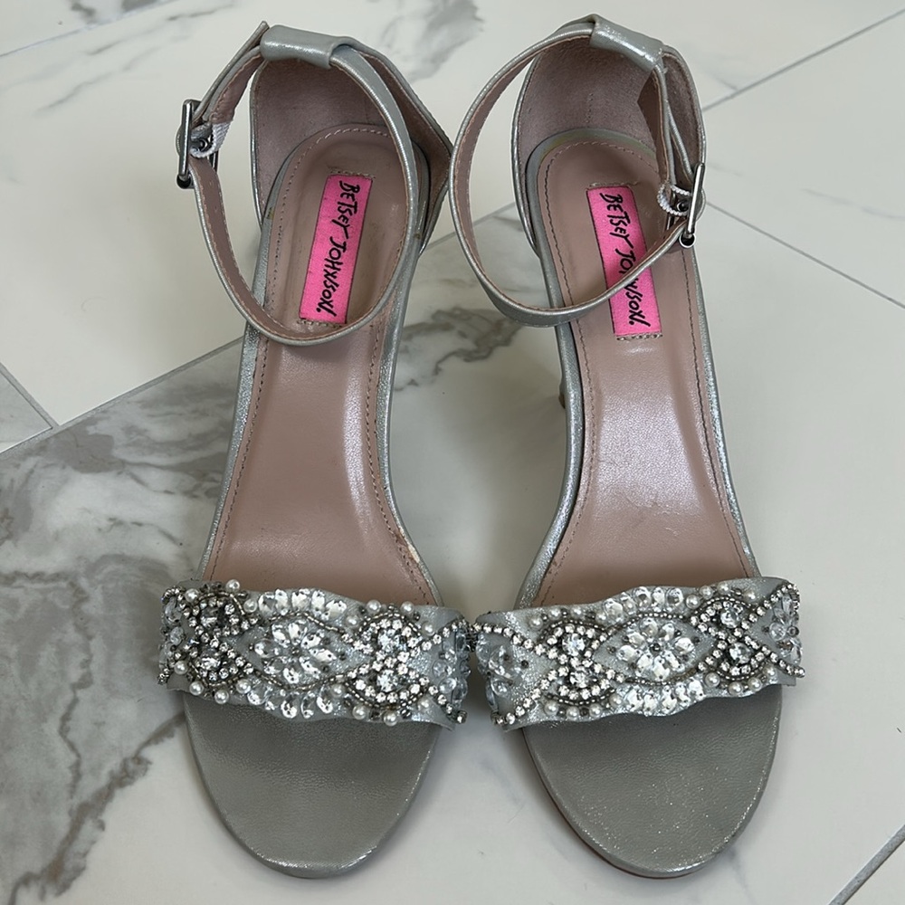 BETSY JOHNSON Gabriel Heels